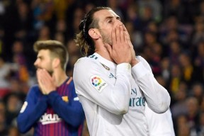 乐竟体育平台-贝尔重回首发球队，亮眼表现助球队胜出